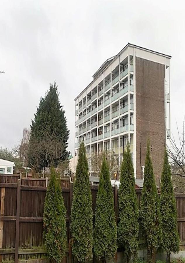 Wisdom Care: The Orpington Cutie Exterior photo